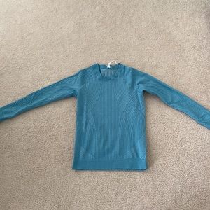 LULULEMON long sleeve blue shirt